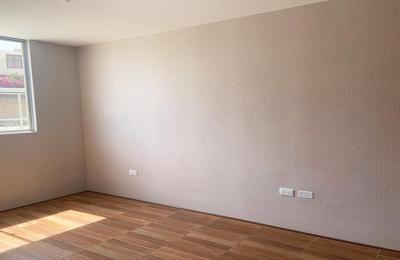 VENTA DE DEPARTAMENTO 1° PISO EN CONDOMINIO, URB. LA PLATA